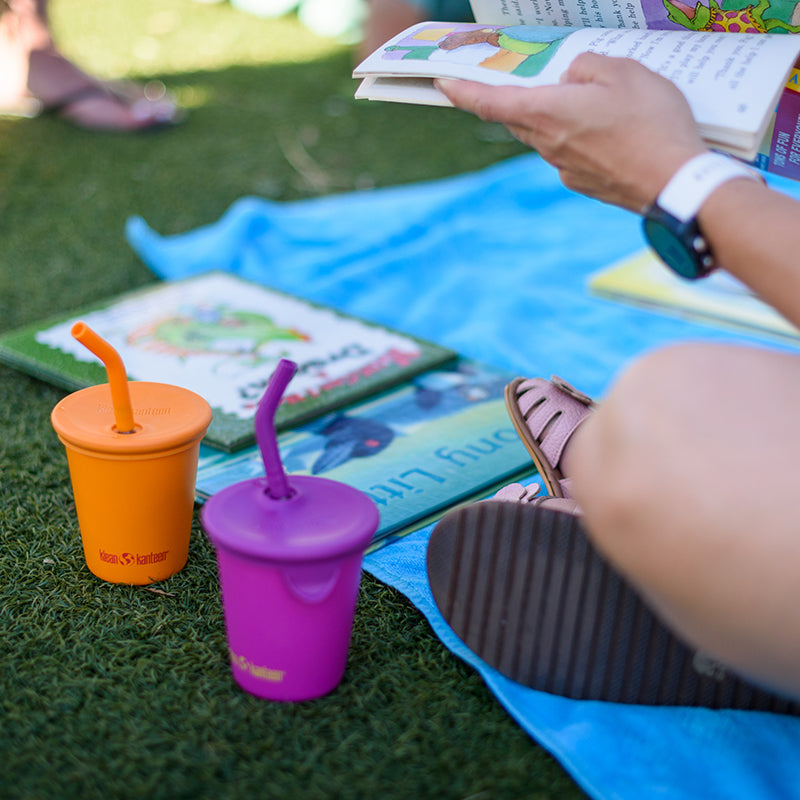 kid-s-sippy-cup-and-water-bottle-set-g1 10oz_kids_cups_straw_reading_blanket_square.jpg