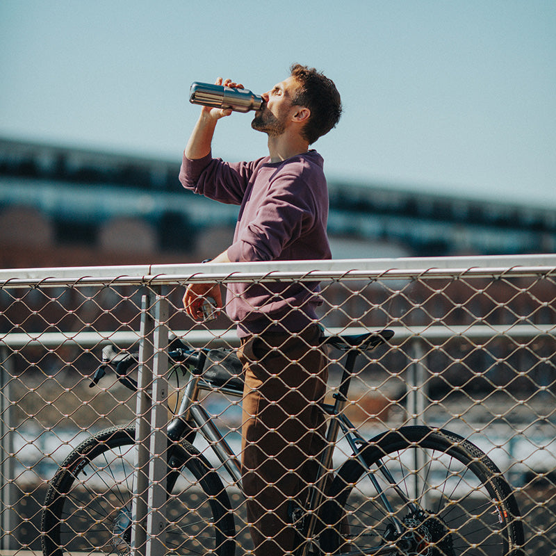 12oz-rise-reflect-with-bamboo-cap-i0 16oz_rise_reflect_man_bike_square.jpg