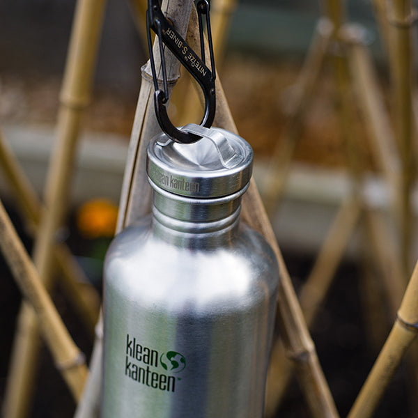 classic-steel-loop-cap-j9 40oz_bottle_steel_loop_cap_lifestyle.jpg