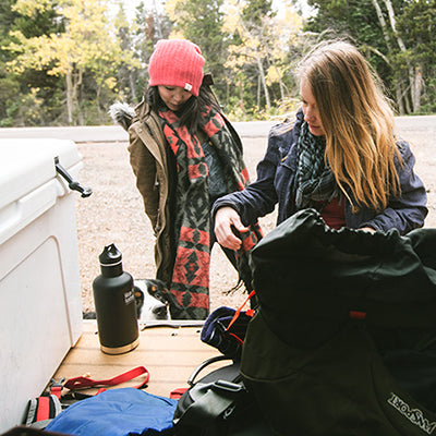 64oz-classic-with-loop-cap-n0 64oz_insulated_classic_backpackers_tailgate_square.jpg