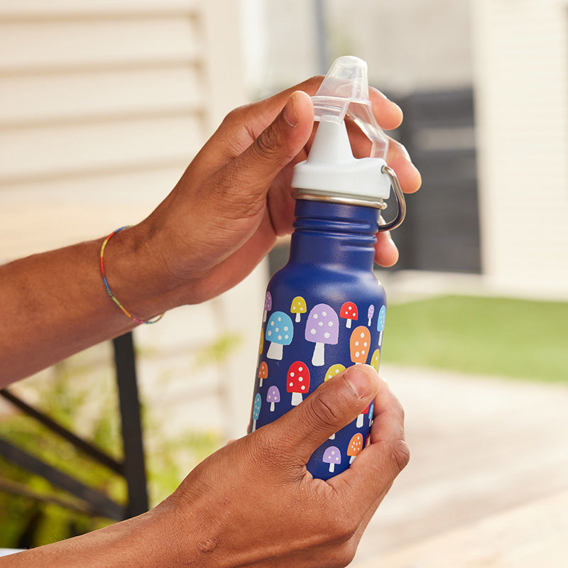 12oz-kid-s-classic-sippy-j2 kid_sippy_12oz_closeup_dustcover_square.jpg