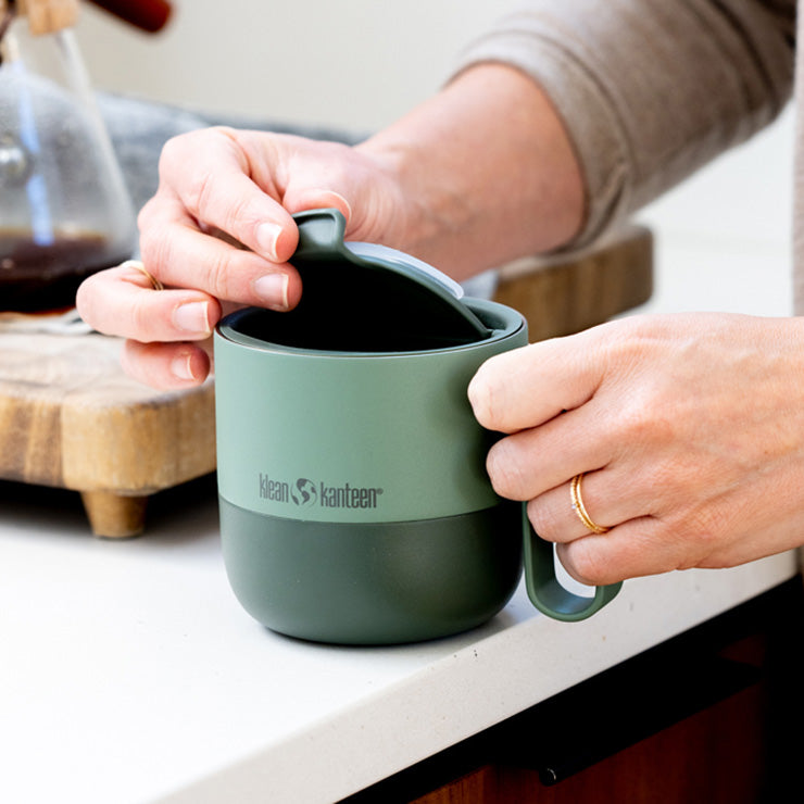 flip-lid-i9 rise_flip_lid_large_coffee_mug.jpg