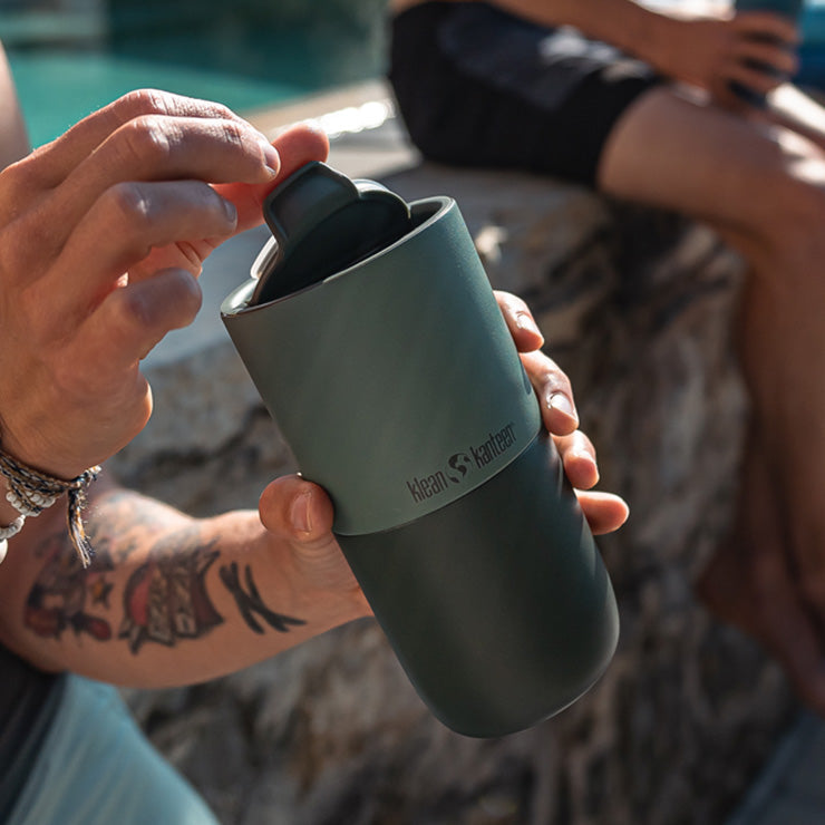 flip-lid-i9 rise_flip_lid_small_tumbler_open.jpg