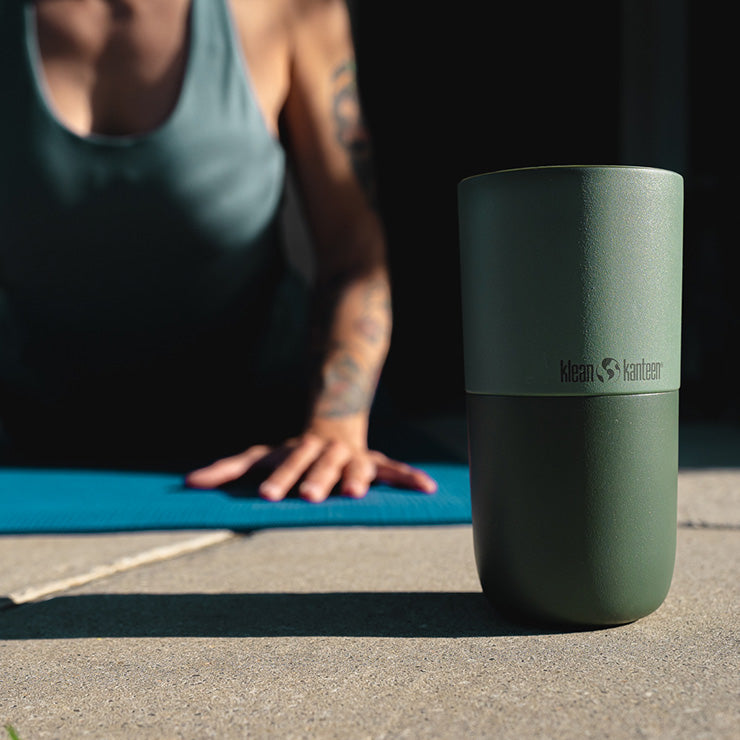 smoothie-set-l4 smoothie_kit_rise_tumbler_seaspray_closeup.jpg