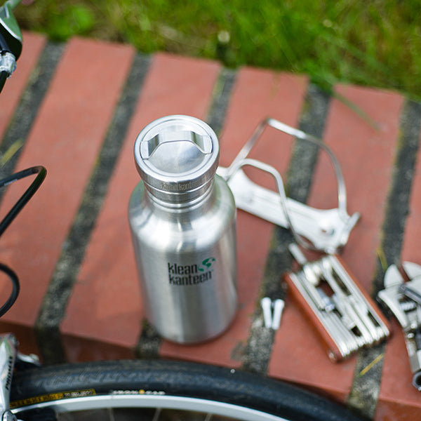 classic-steel-loop-cap-j9 stainless_bottle_cap_bike_parts_lifestyle.jpg