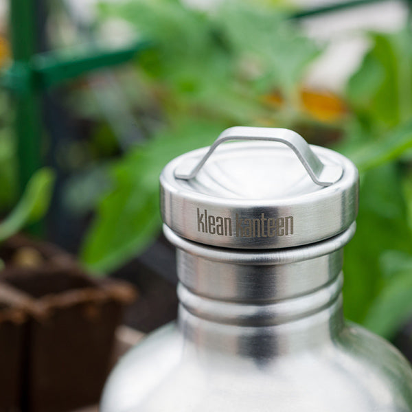 classic-steel-loop-cap-j9 stainless_cap_garden_lifestyle.jpg